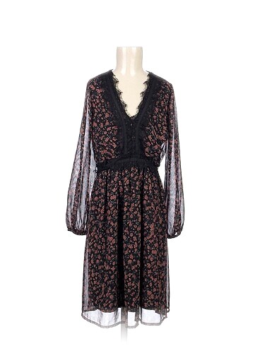 PreLoved Kısa Elbise %70 İndirimli.