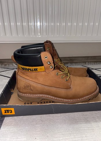 Caterpillar tarçın rengi bot - Görsel 2