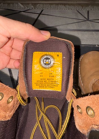 Caterpillar tarçın rengi bot - Görsel 4