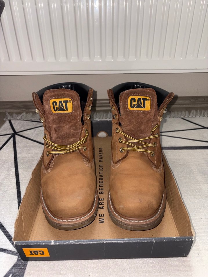 Caterpillar tarçın rengi bot - Görsel 3