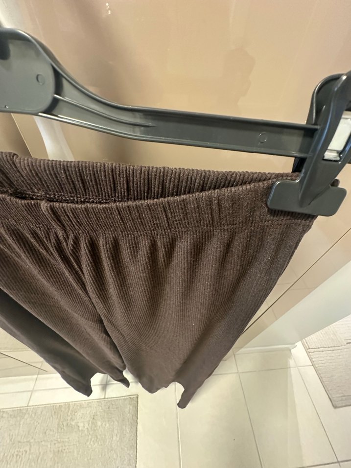 Kadın Kahverengi Piliseli Bol Kumaş Pantolon - Görsel 4