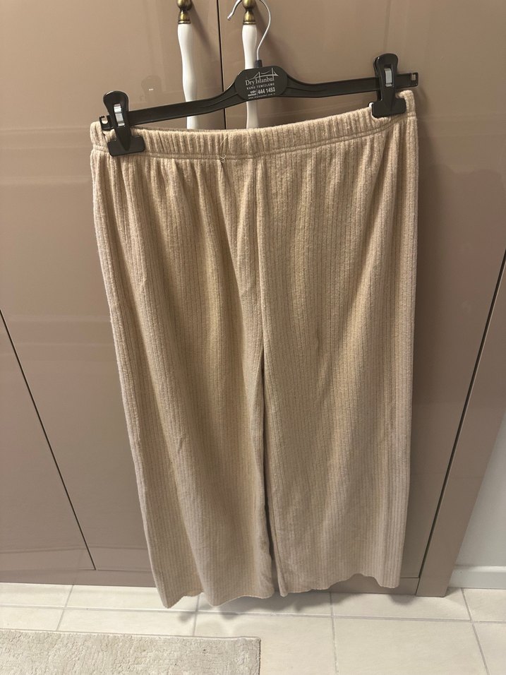 Bej Piliseli Kadın Pantolon - Görsel 3