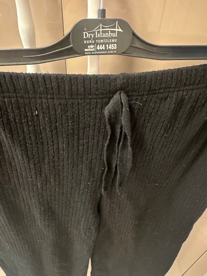 Kadın Siyah Pilili Salaş Pantolon - Görsel 2