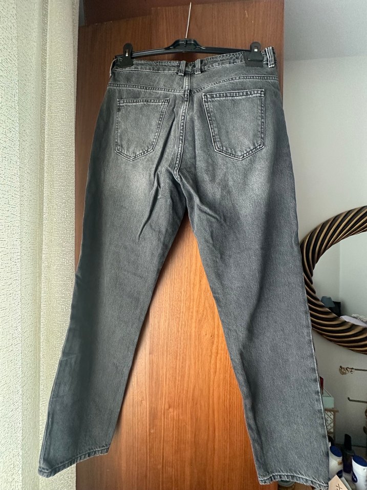 Zara siyah taşlanmış kot - Görsel 3