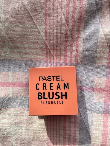 PASTEL CREAM ALLIK