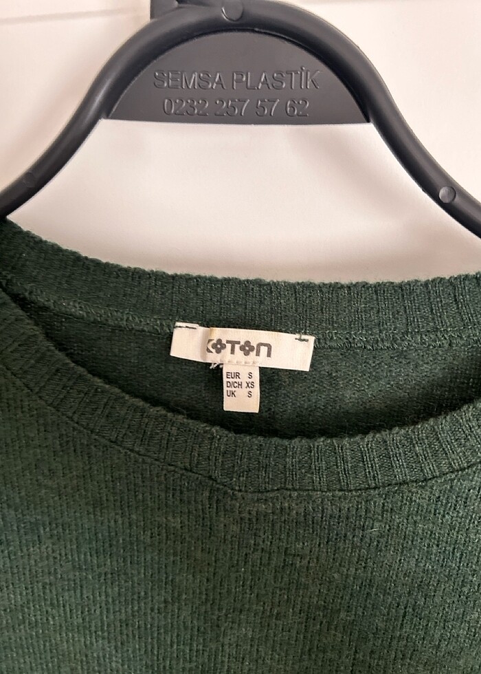 Yanı açık arkası uzun bluz - Görsel 3