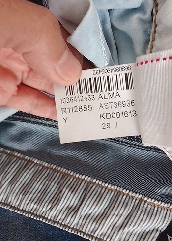 29 Beden mavi markası kapri pantolon