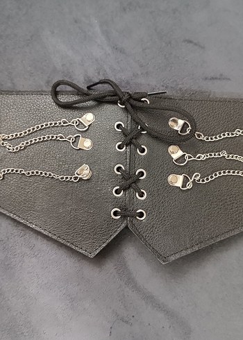 Zincir Detaylı Gotik Deri Kadın Kemer