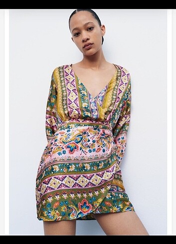 xs Beden Zara saten elbise