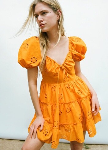 l Beden turuncu Renk Zara pencere detaylı işlemeli elbise 