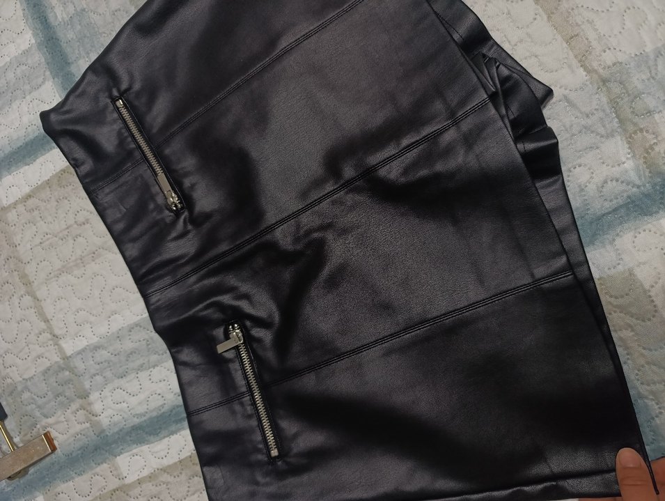 Siyah Deri Mini Şort Etek - Görsel 3