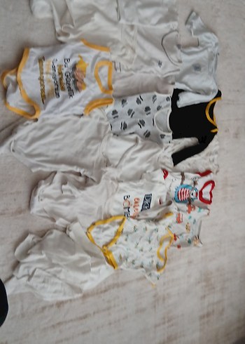 Beyaz Kısa Kollu Pamuklu Erkek Bebek Body - Görsel 3