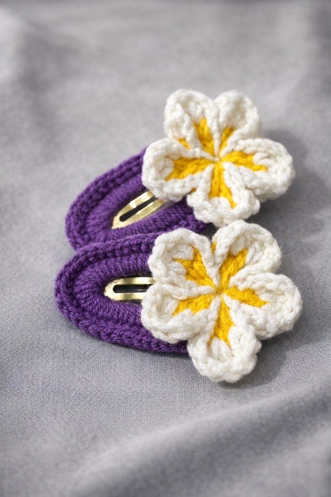 Mor Örgü Çiçekli Çocuk Toka - Görsel 2