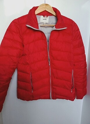 Kırmızı mont