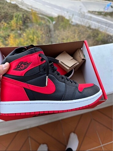 AİR Jordan Mid
