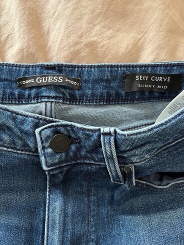 26 Beden Guess jean