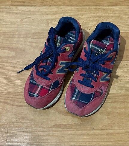 New Balance 580