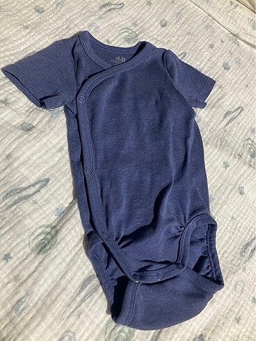 6 Ay Beden H&M sıfır 2 body / zıbın