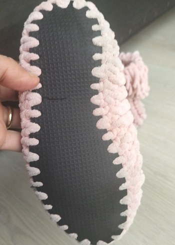 Pembe Örgü Kız Çocuk Ev Terliği - Görsel 3