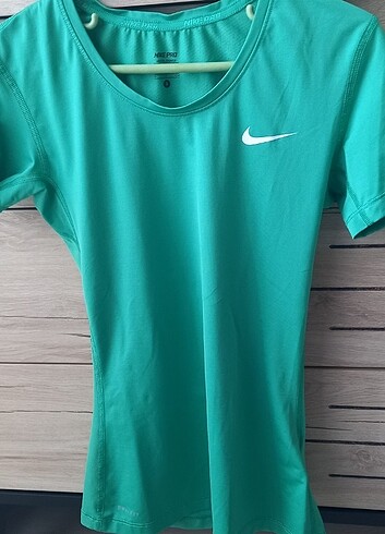 nike spor üst