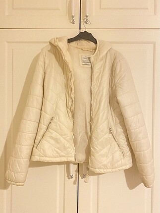 Bershka beyaz mont