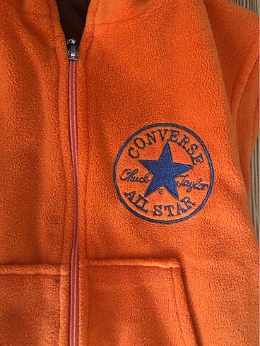 Converse polar yelek