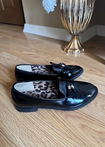 Siyah Leopar Desenli Püsküllü Topuklu Kadın Ayakkabı - Görsel 3