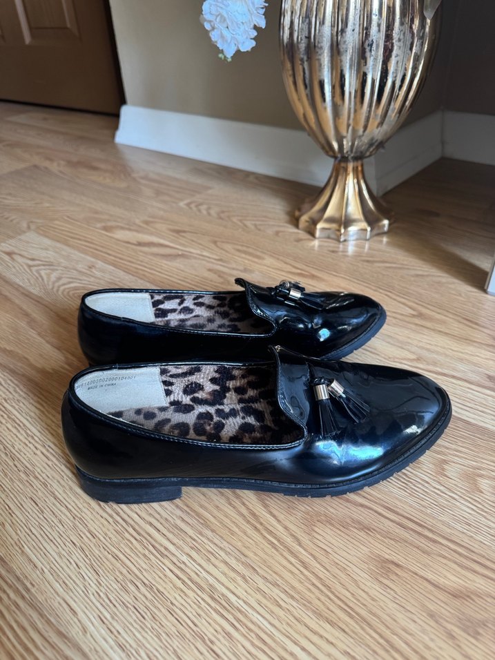 Siyah Leopar Desenli Püsküllü Topuklu Kadın Ayakkabı - Görsel 3