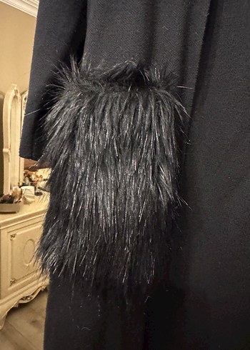 Siyah Uzun Kürklü Kadın hırka - Görsel 3