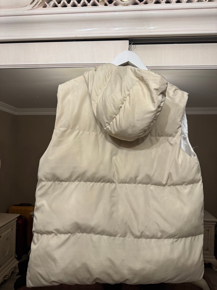 Bej Yumuşak Kumaşlı Fermuarlı Kadın Yelek - Görsel 2