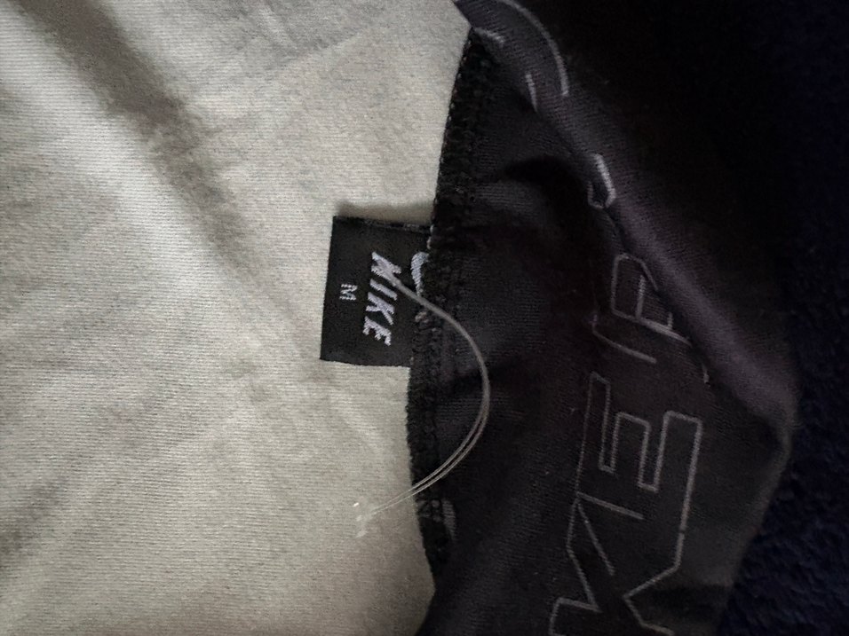 Nike Pro Siyah Baskılı Yağmurluk - Görsel 2