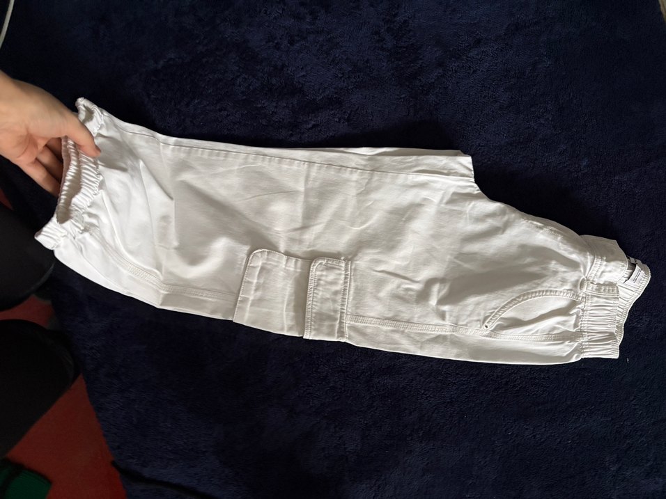 Düğmeli Beyaz pantolon - Görsel 3