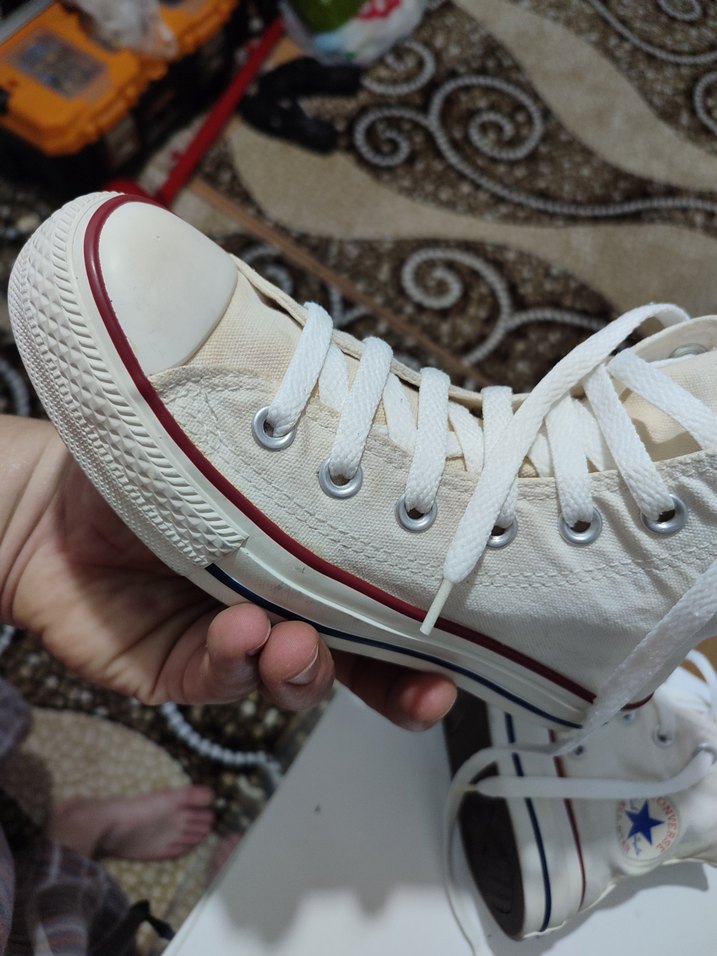 Beyaz Elastik Bağcıklı Converse - Görsel 2