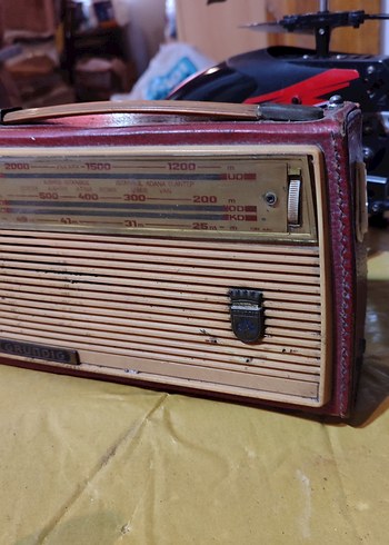 Kırmızı Grundig Retro antika Radyo - Görsel 9