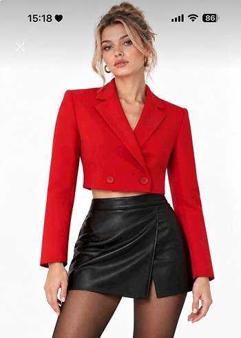 Zara Kisa Kirmizi Blazer