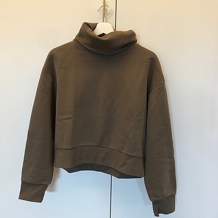 Zara Boğazlı Sweatshirt