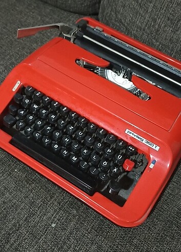 Alman...Privileg 350 daktilo .. kullanılmadı...