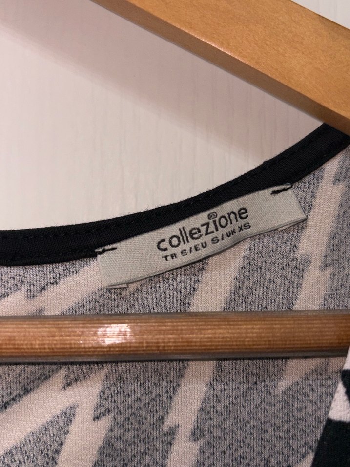 Siyah Beyaz V Yaka Midi Elbise - Görsel 4