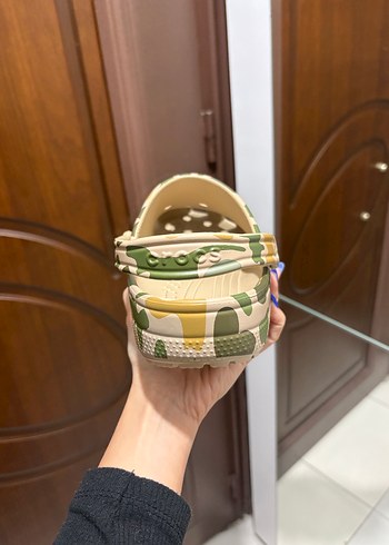 Crocs Classic Printed Camo Erkek Terlik 42-43 Numara - Görsel 3