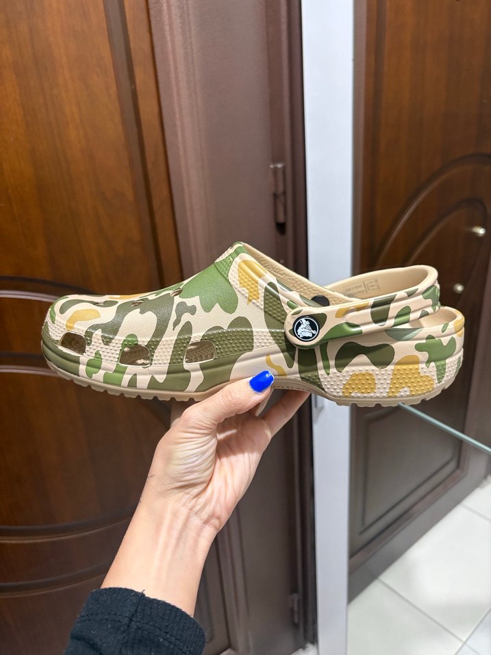 Crocs Classic Printed Camo Erkek Terlik 42-43 Numara - Görsel 4