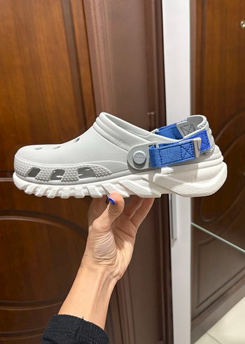 Crocs Duet Max Unisex Çocuk Terlik 32-33 Numara - Görsel 4