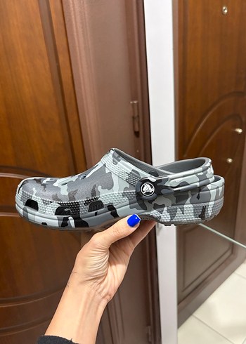 Crocs Classic Printed Camo Kadin Terlik 38-39 Numara - Görsel 4