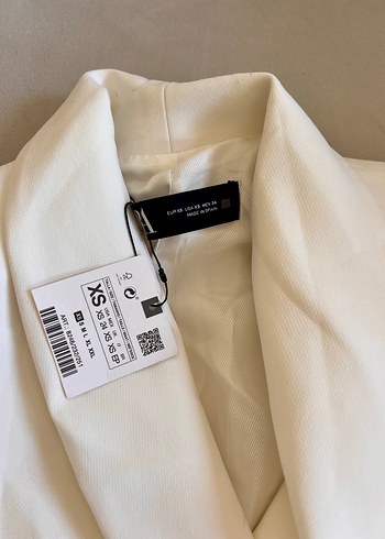 Zara Gold Düğmeli Beyaz Blazer Ceket - Görsel 2