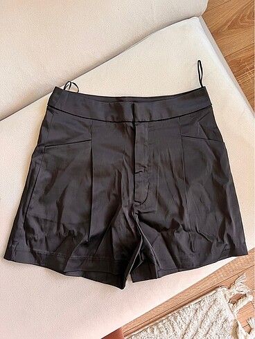 Zara Zara saten siyah şort