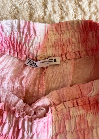 Zara Pembe Batik Desenli şort zara