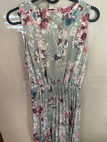 Çiçekli Elbise - Görsel 7