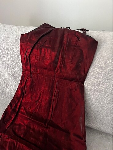 Bordo Askılı Uzun Gece Elbisesi