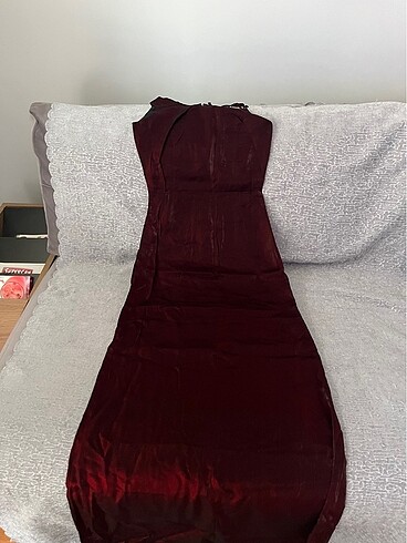 Diğer Bordo Askılı Uzun Gece Elbisesi