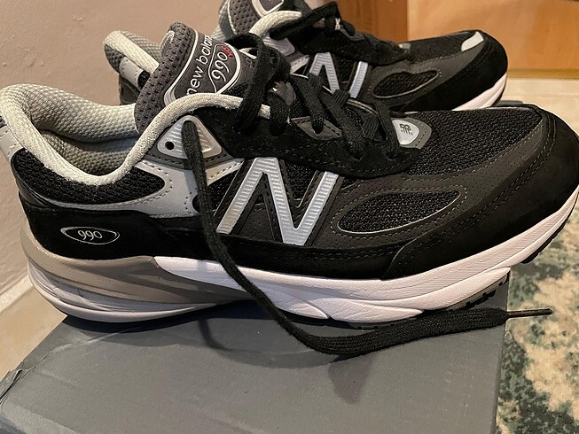 New balance 990 v6