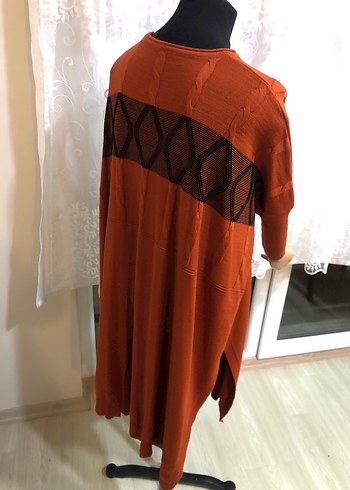 Örgü-Yırtmaç Detaylı Midi Triko Tunik - Görsel 4